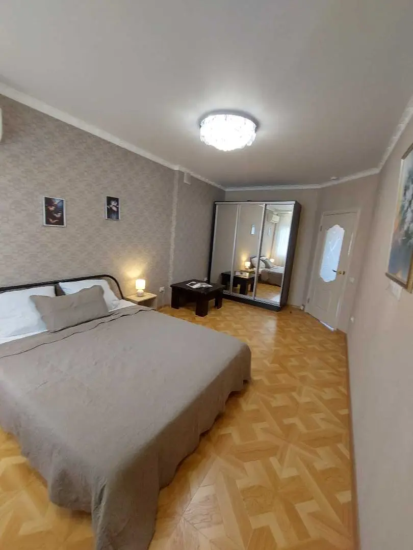 Самара: Домашняя просторная "Москва" Luxsury apartaments "YarApart"