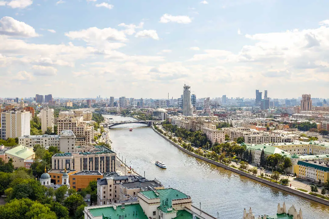 Москва: Улучшенные Апартаменты с гостиной  видом на реку