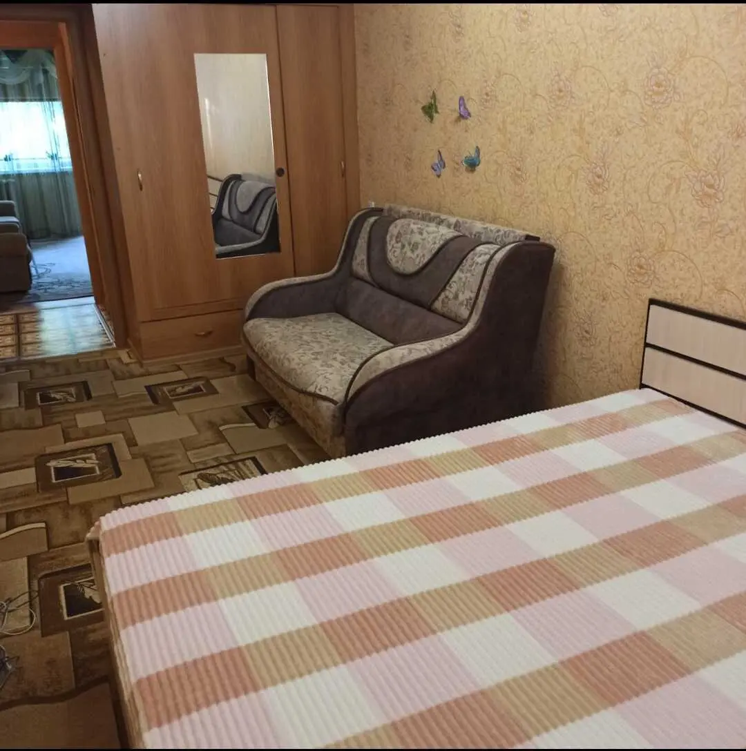 Яровое: Квартира в Яровом на берегу озера