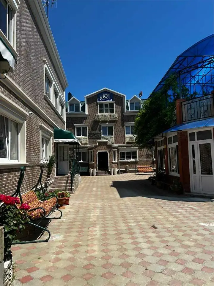 carousel image 1