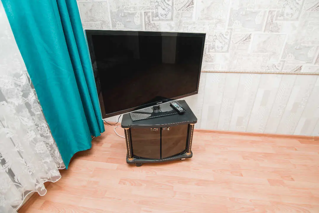 Владивосток: Двухкомнатная квартира на Комсомольской 7