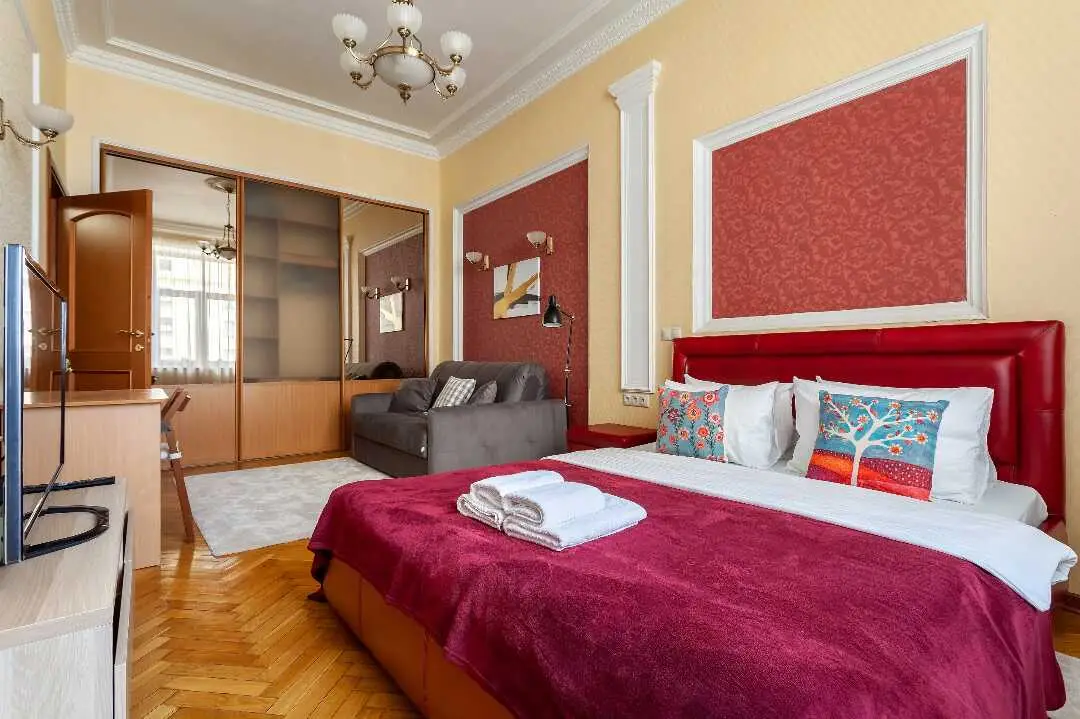 Москва: Улучшенные апартаменты с камином