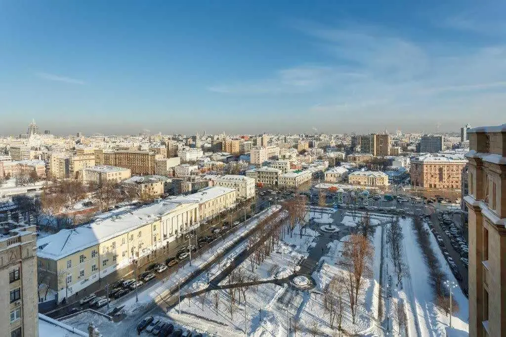 Москва: Улучшенные просторные апартаменты с видом на Садовое кольцо