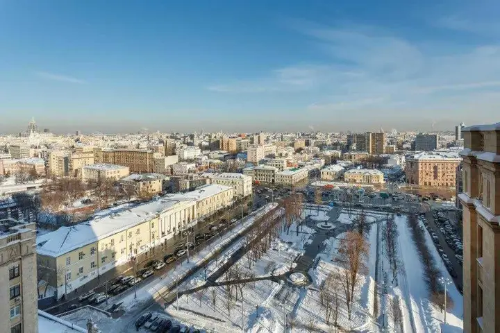 Москва: Улучшенные просторные апартаменты с видом на Садовое кольцо