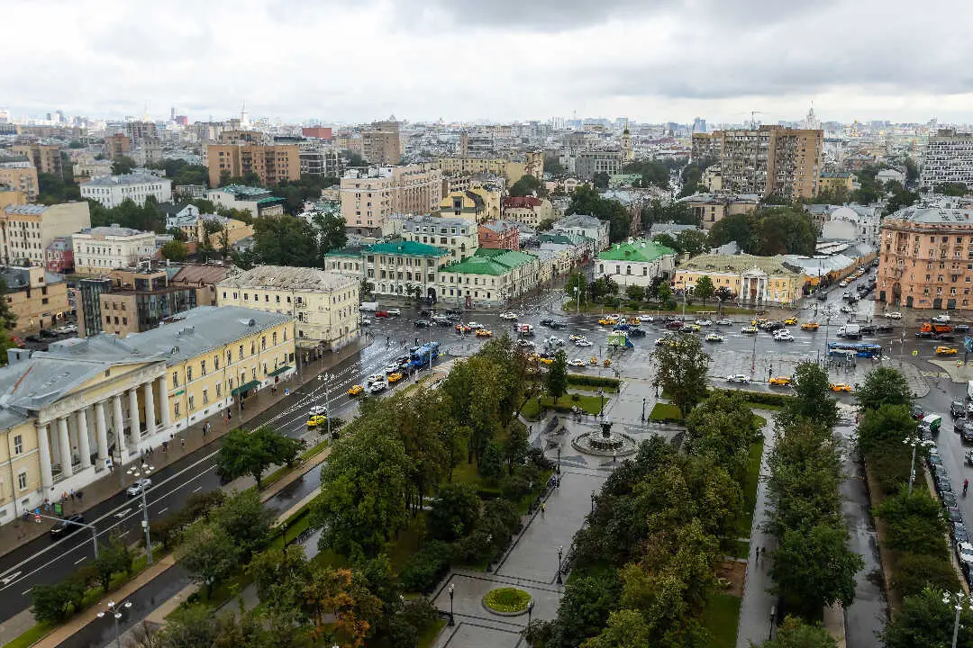 Москва: Люкс с балконом и видом на Арбат