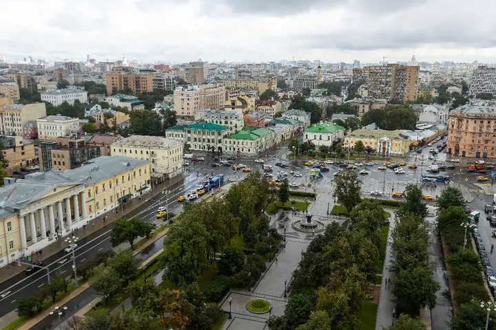 Москва: Люкс с балконом и видом на Арбат