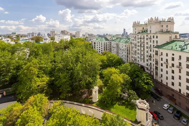 Москва: Улучшенные апартаменты с двумя спальнями