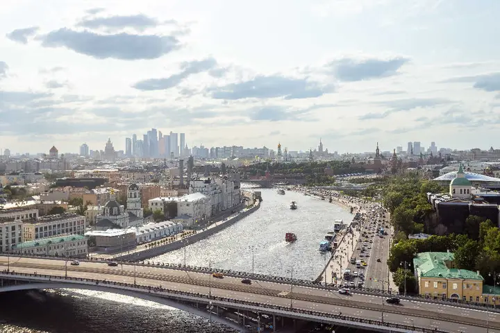 Москва: Люкс с Двумя спальнями и видом на кремль, Котельническая набережная, 1/15кБ