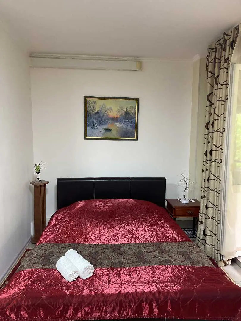 Калуга: Номер 11 Люкс номер с большой кроватью