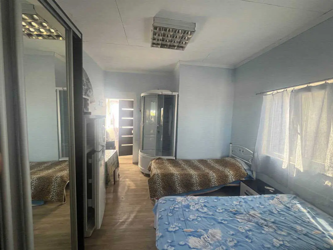 Орджоникидзе: Апартаменты в 2-этажном дом, 150 м²
