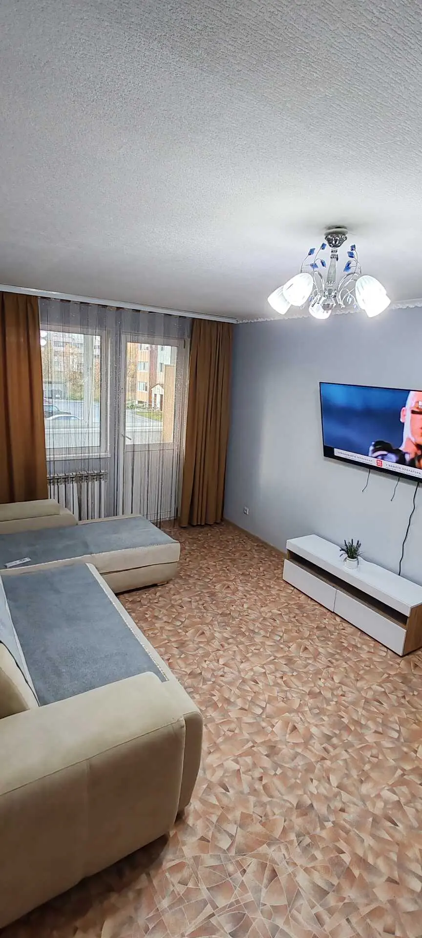 Лангепас: Двухкомнатная квартира на Комсомольской