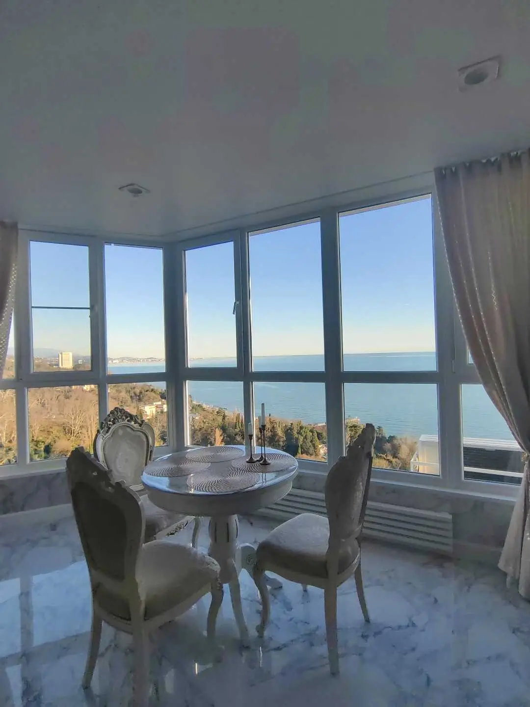 Сочи: Deluxe Apartment на Есауленко 45м2