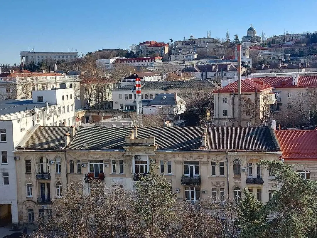 Севастополь: Светлая студия в Центре города.