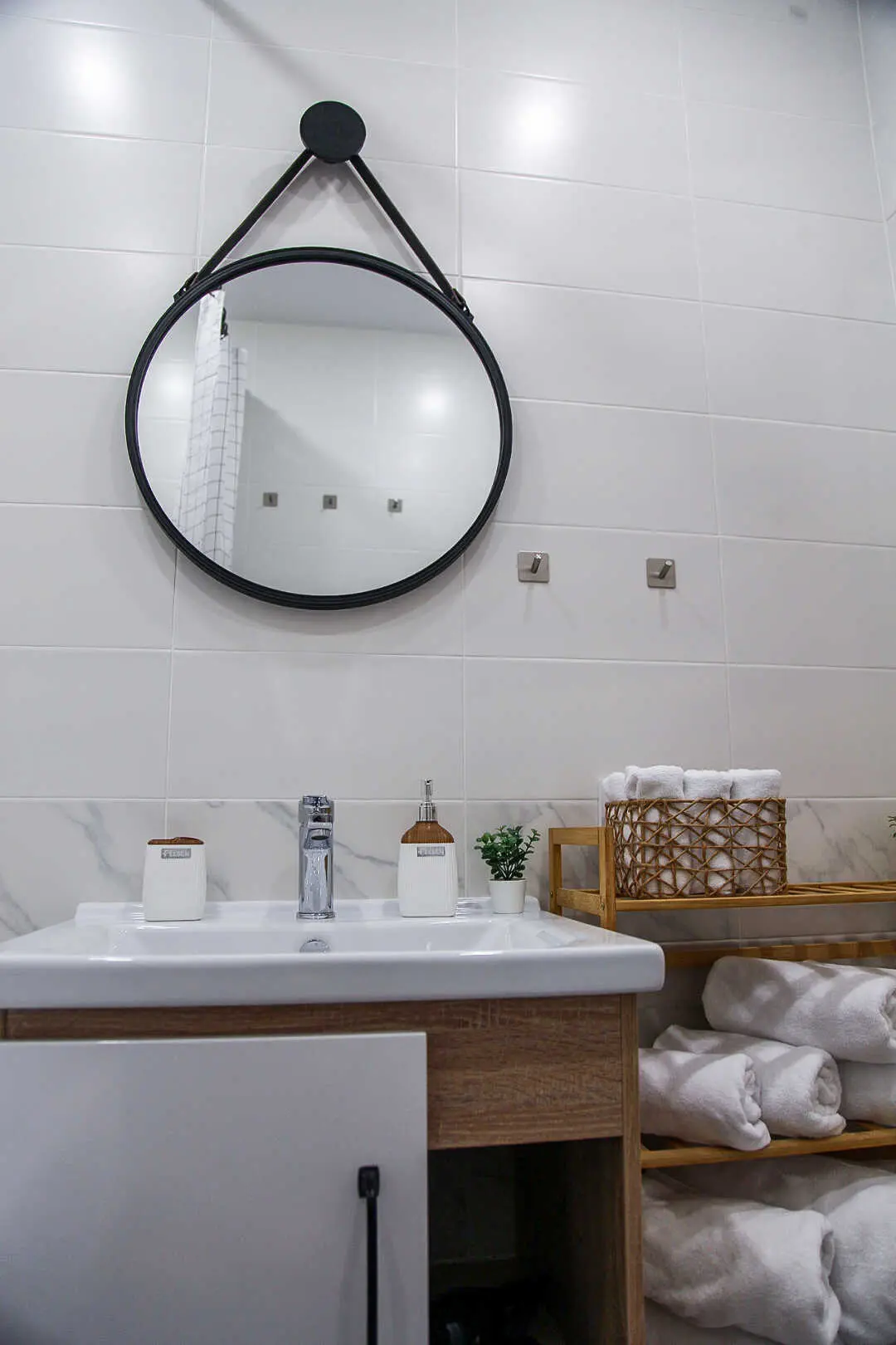 Волгоград: Volga Apartments на Санаторной 8а двухкомнатные