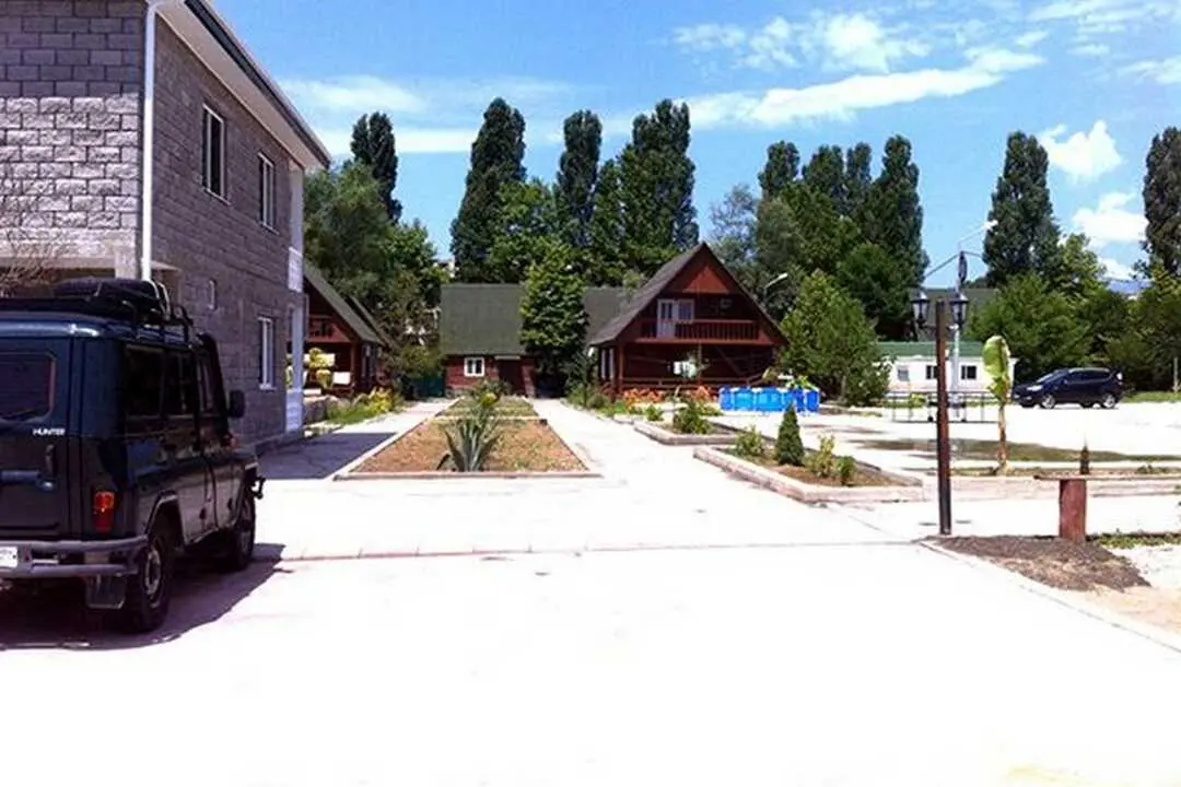 Гудаута: База отдыха Армат Village
