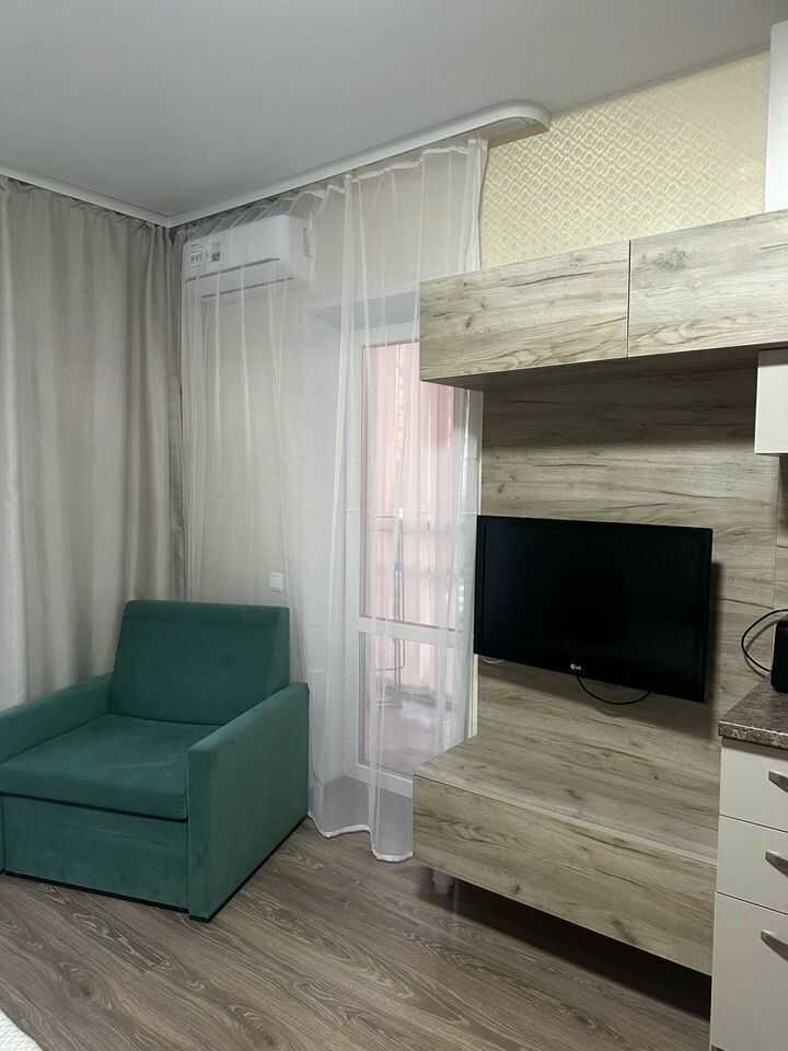 Великий Новгород: Квартира на Колмовской набережной, 85