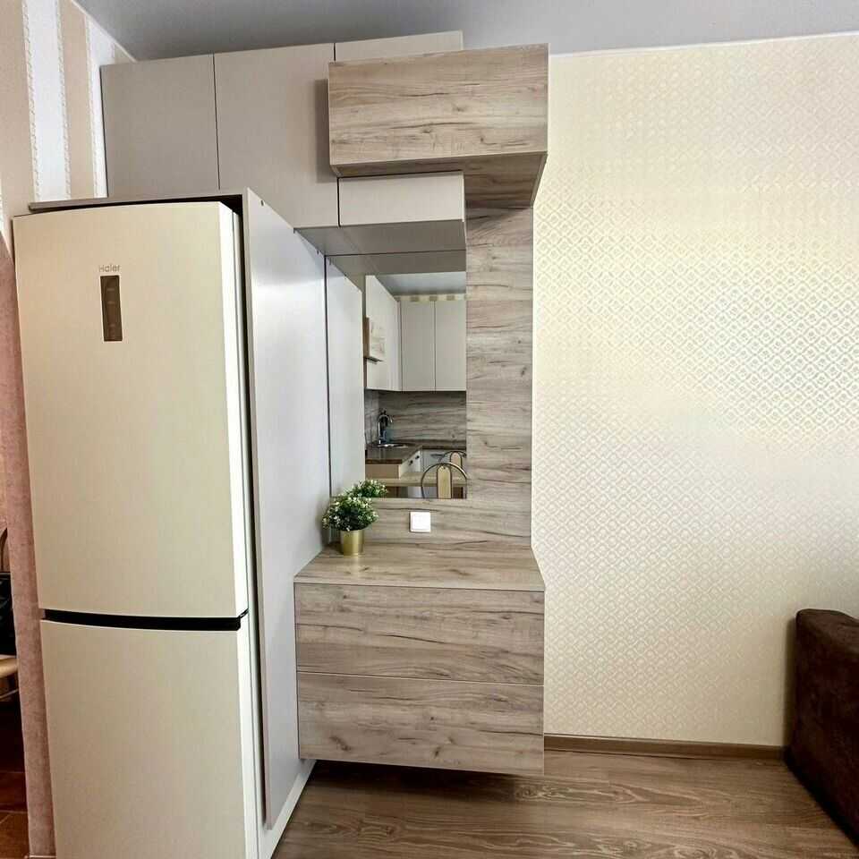 Великий Новгород: Квартира на Колмовской набережной, 85