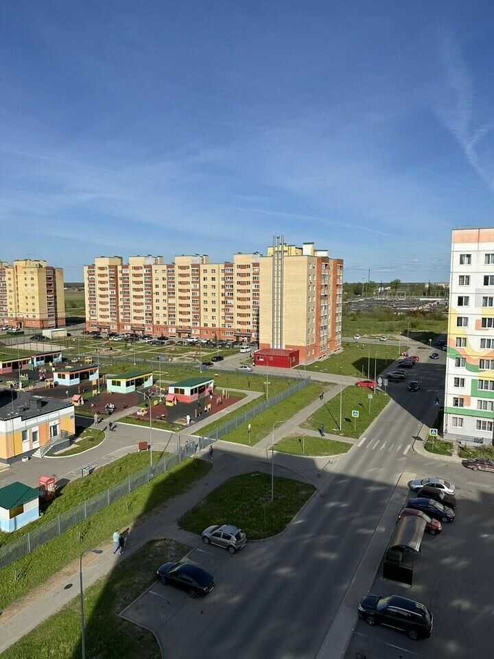 Великий Новгород: Кваpтиpa в новом микpoрaйoнe "Ивушки"