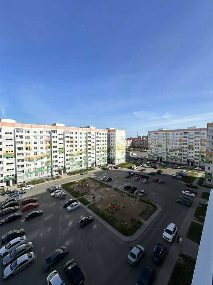 Великий Новгород: Кваpтиpa в новом микpoрaйoнe "Ивушки"