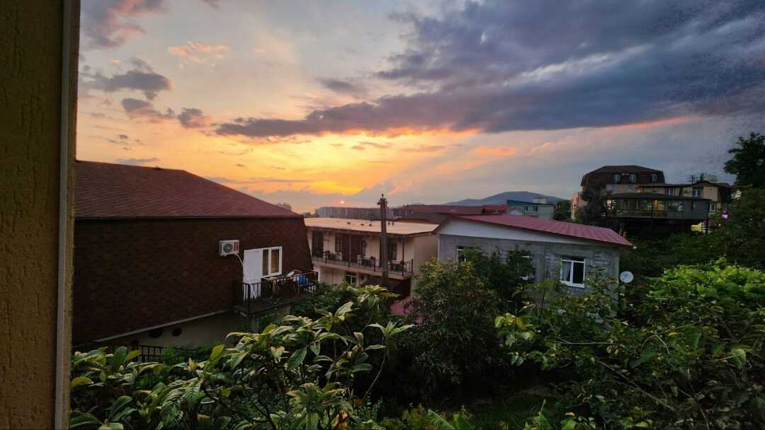 Сочи: Гостевой дом на Православной 20