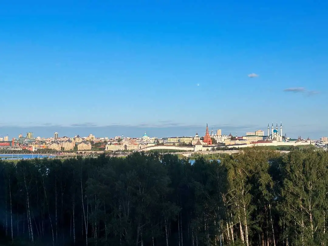 Казань: Просторная студия в жк бизнес класса с балконом и видом