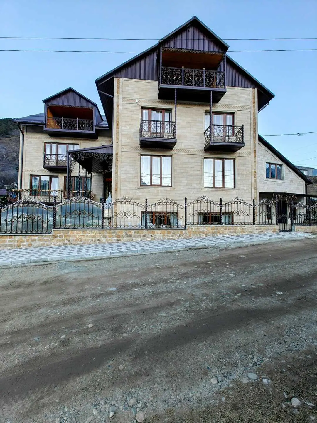 Теберда: Golden House