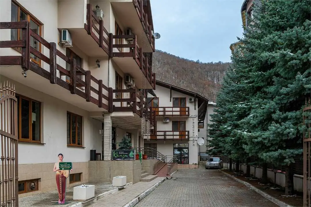 Эсто-Садок: Гала Альпик 3*