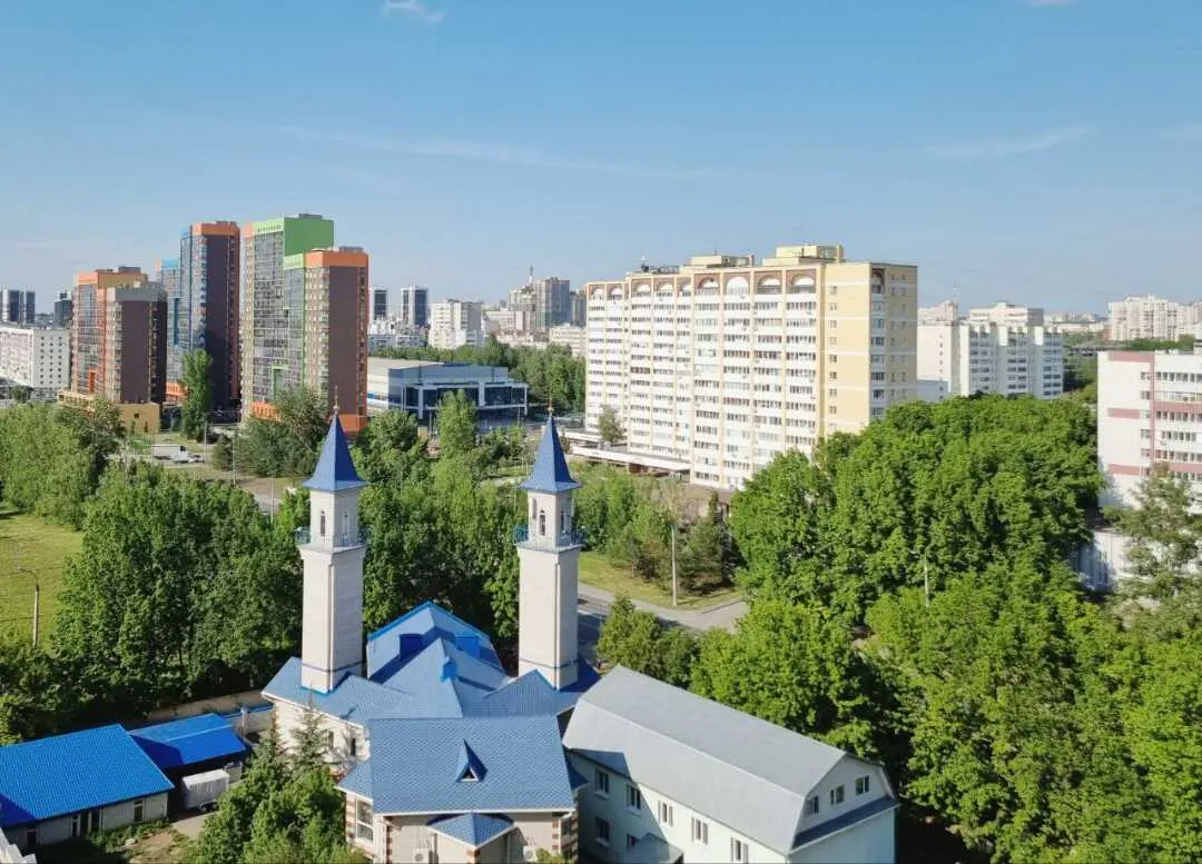 Казань: Двухкомнатная квартира на Мавлютова