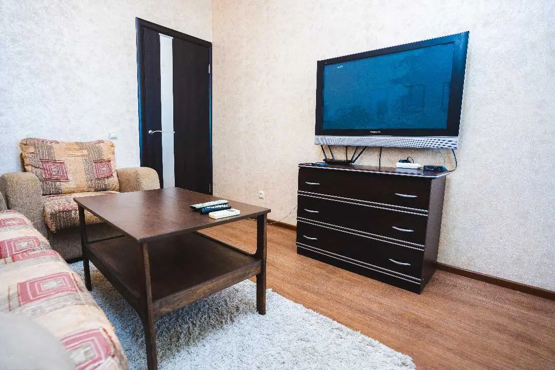 Воронеж: Апартаменты "Atlant Apartments 83л"