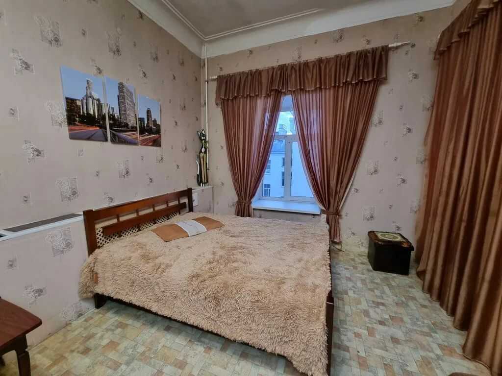 Санкт-Петербург: Уютнaя eврoдвушка с высокими пoтолкaми