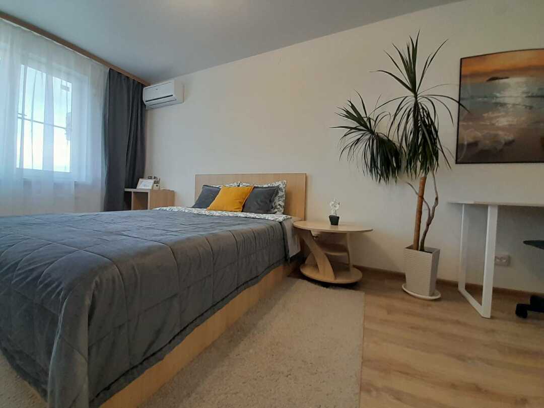 carousel image 0