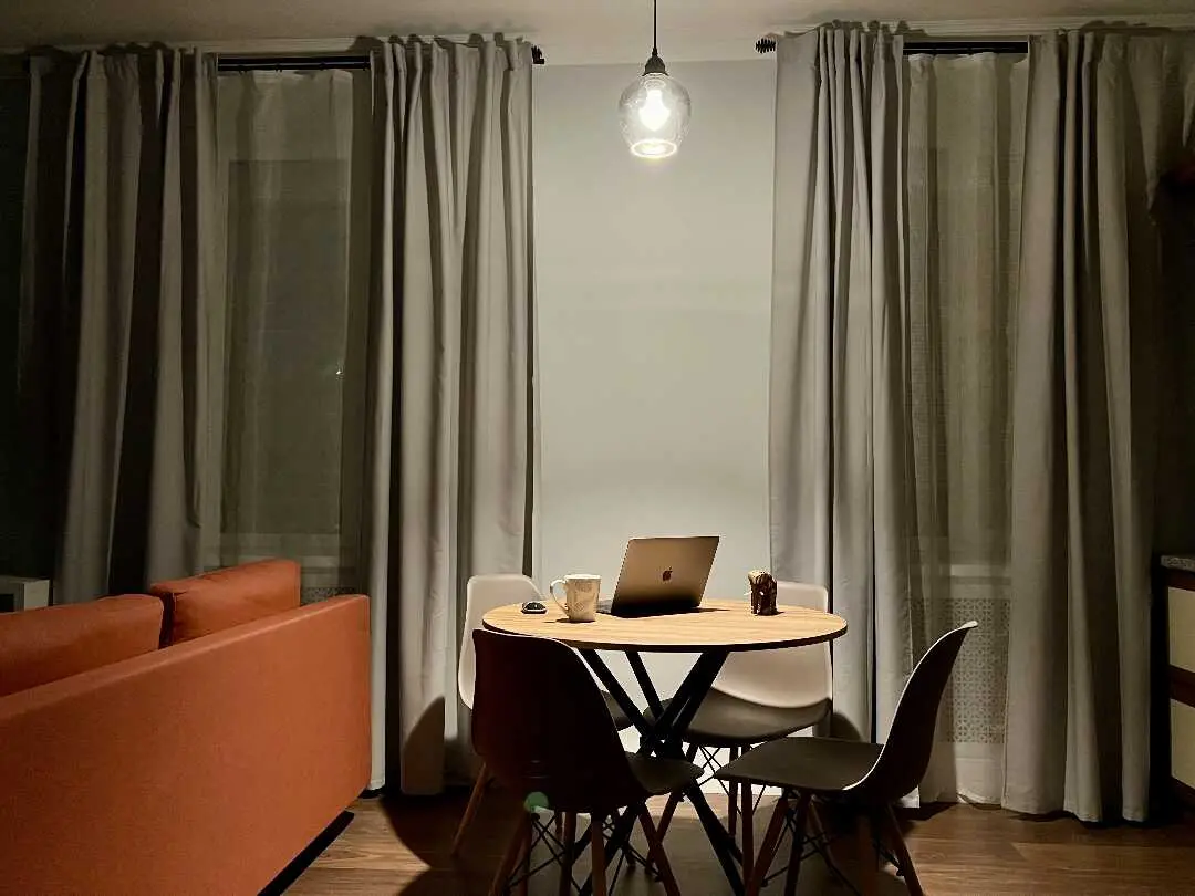 Хабаровск: Anthracite. Атмосферная студия в центре
