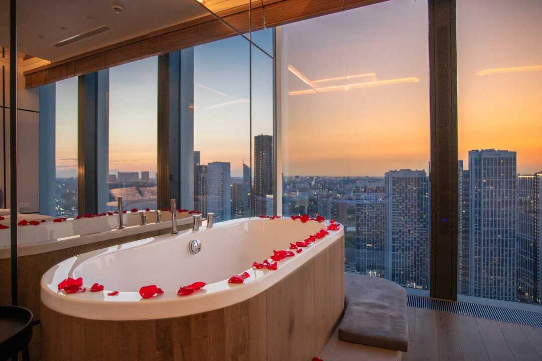 Москва: Sky City Moscow Ванна у окна! Закатная сторон! Дизайнерский Премиум Апартамент!