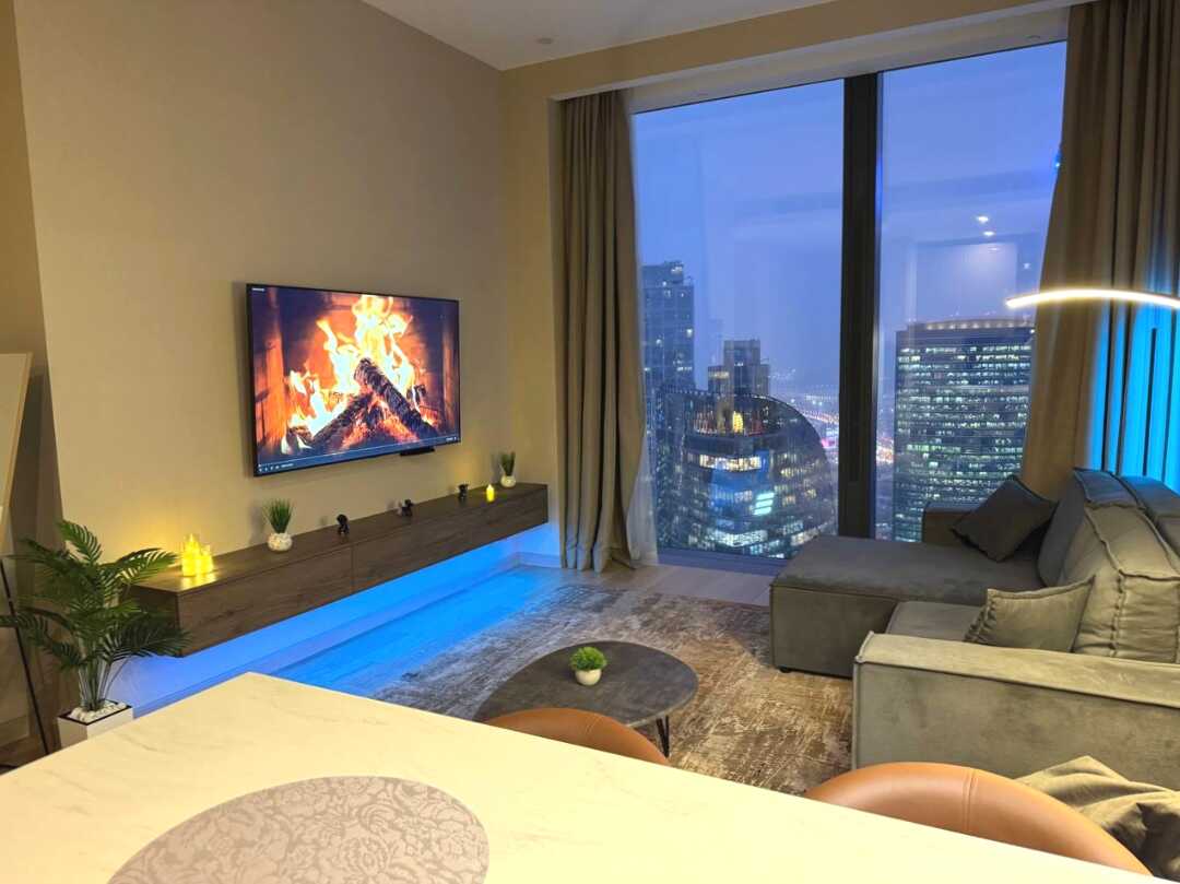 Москва: Sky City Moscow Роскошный апартамент с видом на башни на 61 этаже