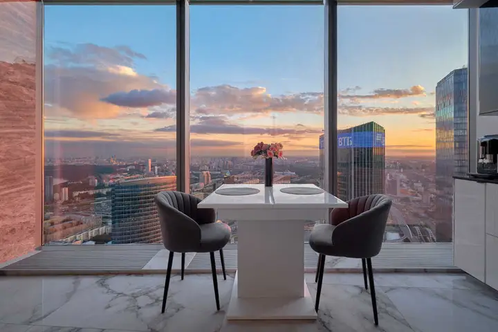 Москва: Апартаменты Sky City Moscow 80 этаж Вид на МГУ