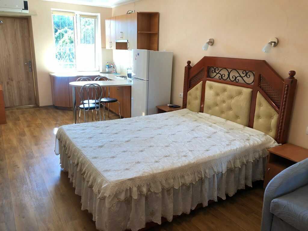 Двухэтажный домик с двумя раздельными студиями на Московской 22А — фото 1