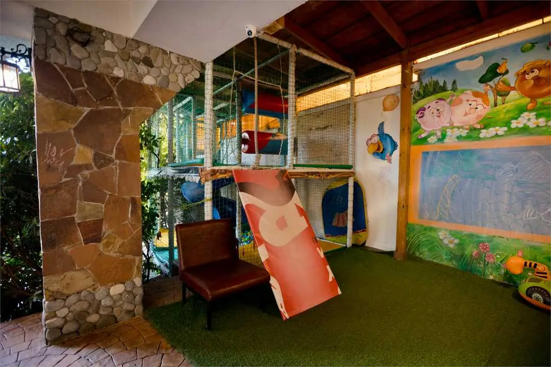carousel image 4