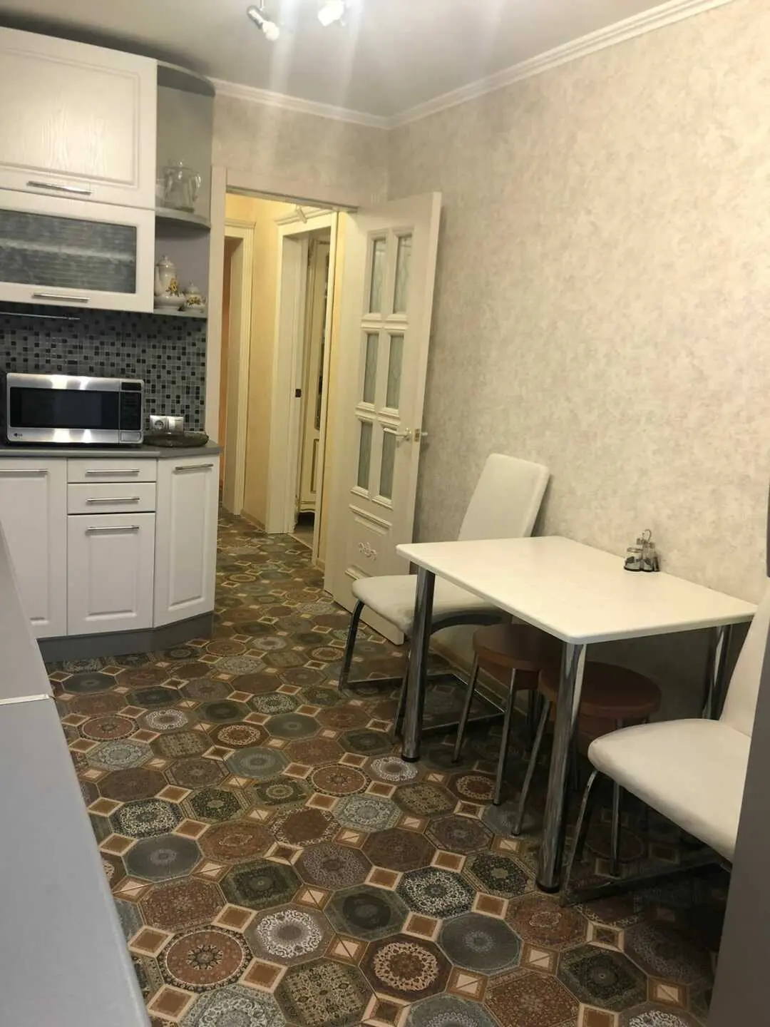Кисловодск: Апартаменты на ул. Еськова, 1