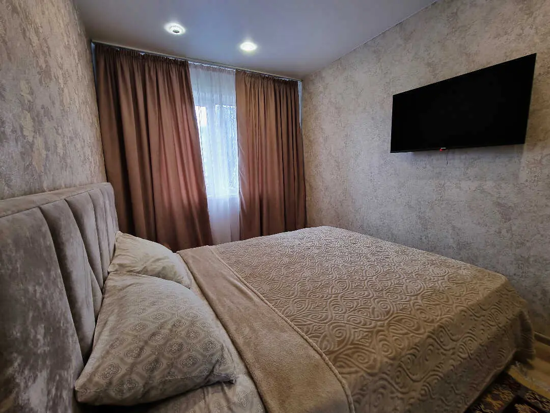 Южно-Сахалинск: Апартаменты на ул. Победы, 35