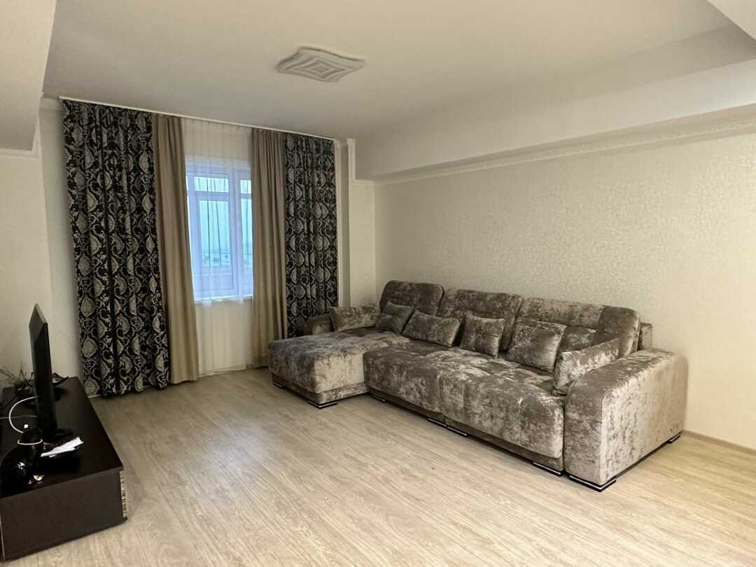 carousel image 3
