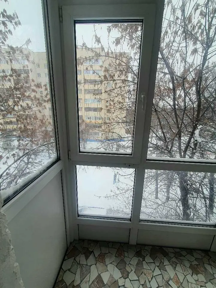 Уфа: Трёшка в центре Уфы на проспекте Октября, 15