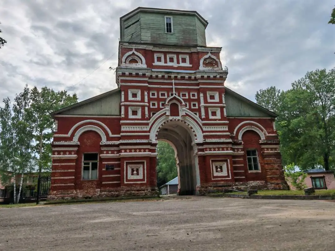 посёлок Мещёрский Бор: База отдыха "Яламия"