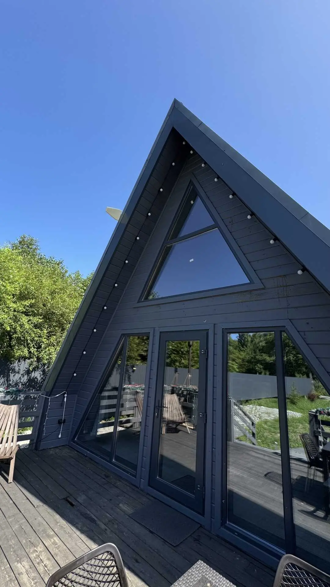 Артем: Уютный домик A-Frame
