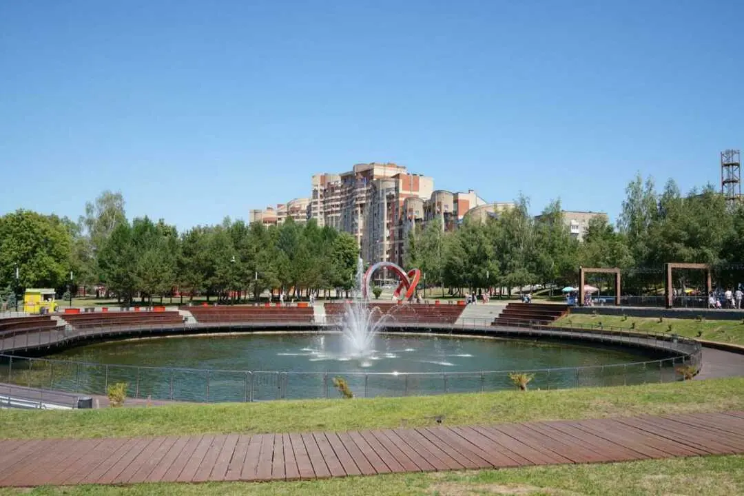 Уфа: Апартаменты в парке на ул. Черниковская 51