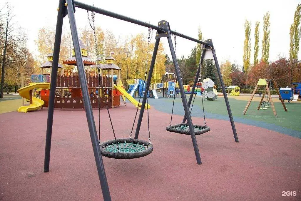 Уфа: Апартаменты в парке на ул. Черниковская 51