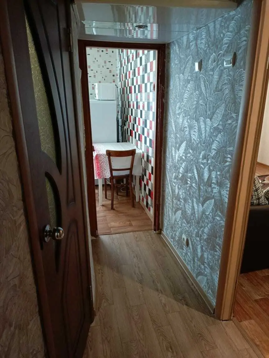 Таганрог: Уютная квартира на ул. Менделеева, 4
