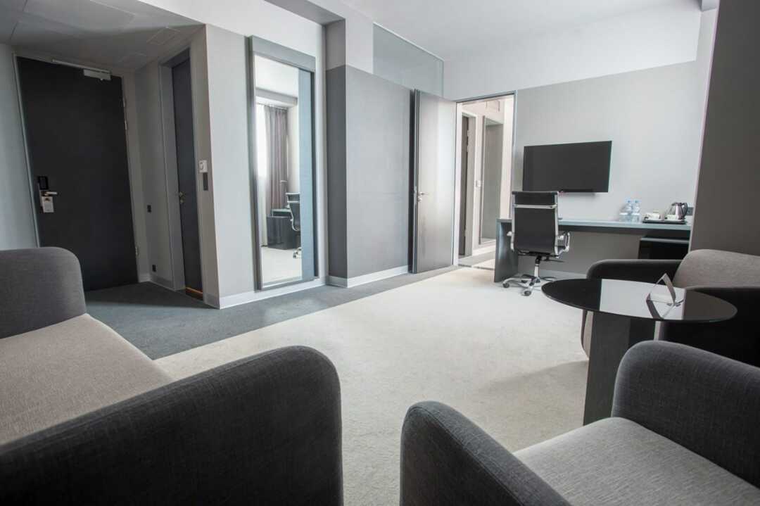 Екатеринбург: Elements Ekaterinburg Hotel 4*