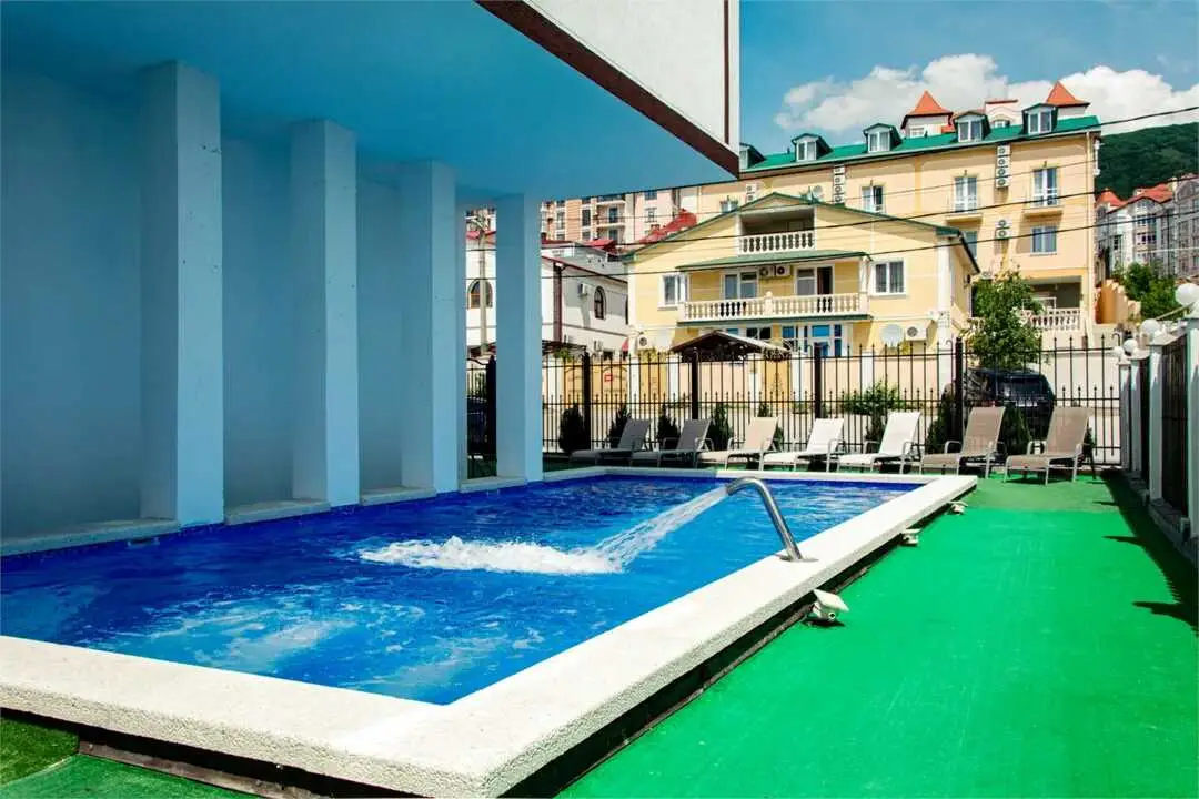 Гостевой дом "Alpen House" — фото 1