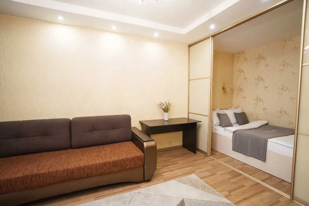 Квартира Inndays на Староникитская 105б — фото 1