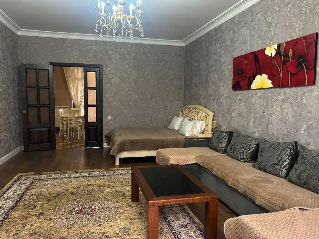 Кисловодск: Двухкомнатная квартира с террасой (75кв.м.) на Декабристов 7